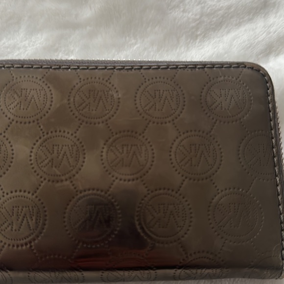 Michael Kors Jet Set Travel Continental Black Zip Around Wallet - Picture 7 of 7